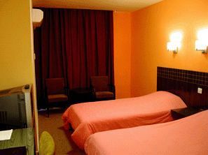 168 Ao Men Road Hotel 2*